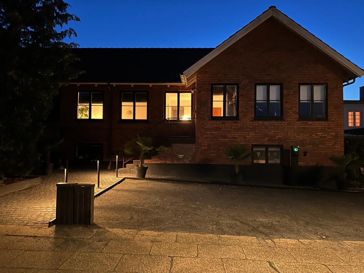 Unik Bnb Midt I Byen Herning Exterior foto